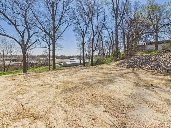 $225,000 | 3 South Hickory Street, Dexter, MO 63841