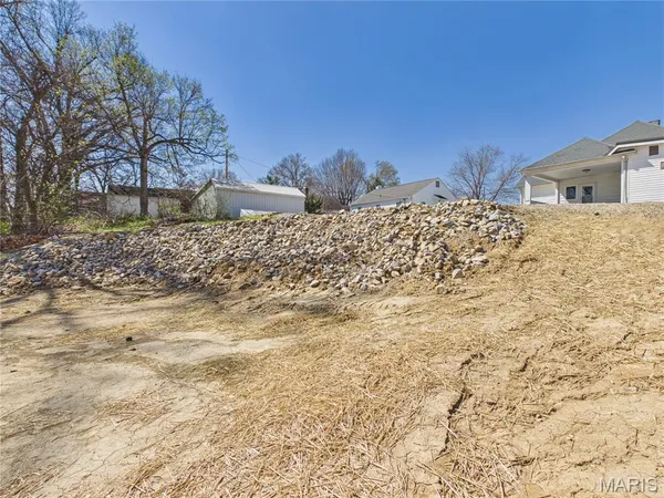 $225,000 | 3 South Hickory Street, Dexter, MO 63841