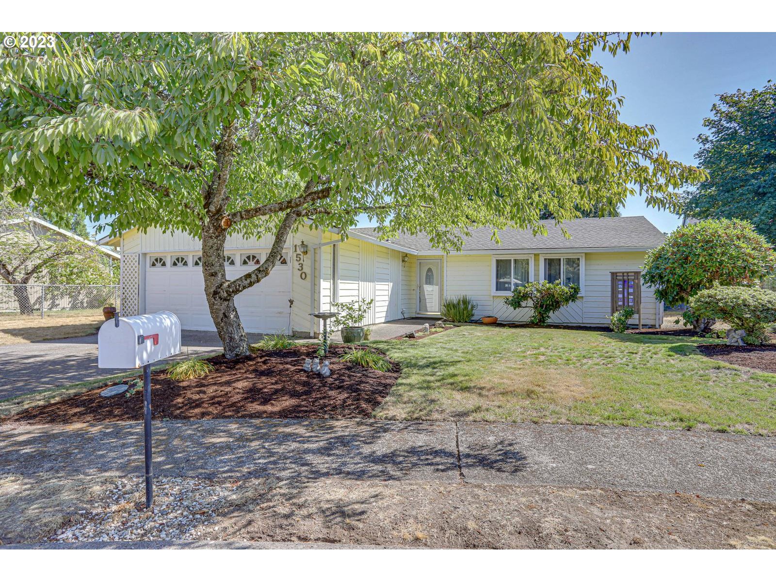 1530 Northeast Centurion Place Gresham, OR 97030 - Photo 12 of 45