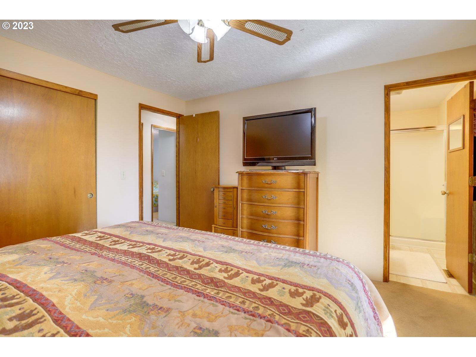 1530 Northeast Centurion Place Gresham, OR 97030 - Photo 15 of 45