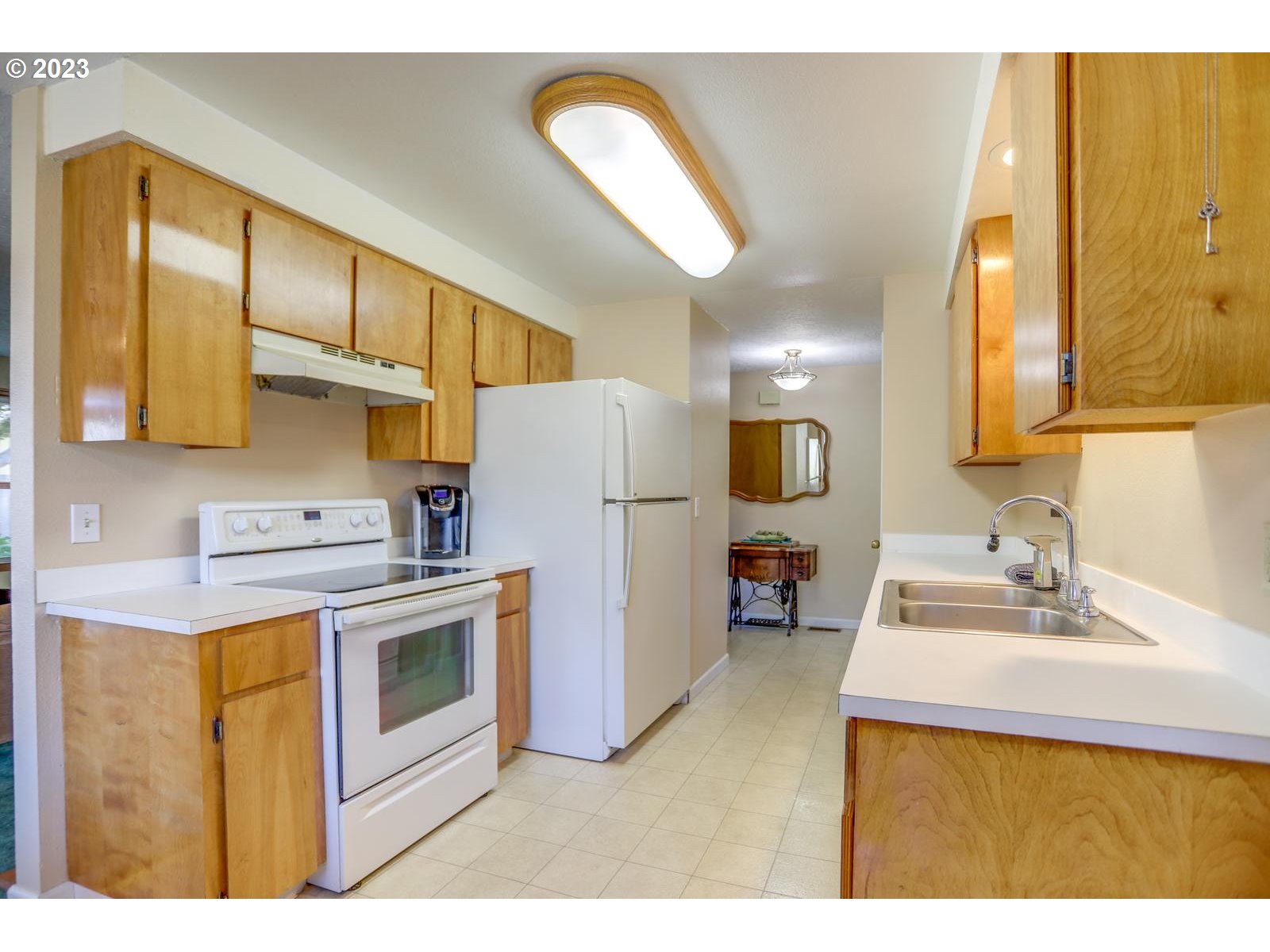 1530 Northeast Centurion Place Gresham, OR 97030 - Photo 6 of 45