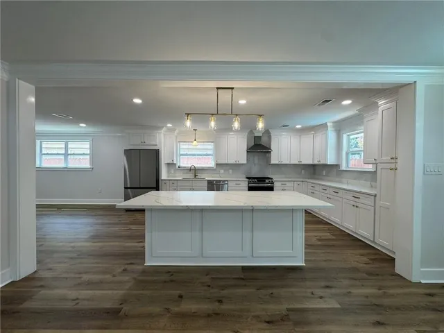 $3,500 | 5100 Haring Court, Metairie, LA 70006