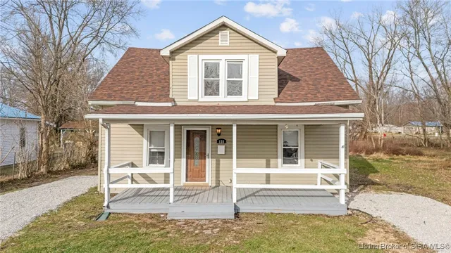 $164,900 | 138 Blunt Avenue, Austin, IN 47102