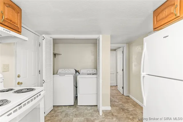 $164,900 | 138 Blunt Avenue, Austin, IN 47102