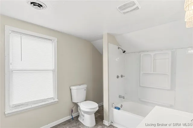 $164,900 | 138 Blunt Avenue, Austin, IN 47102