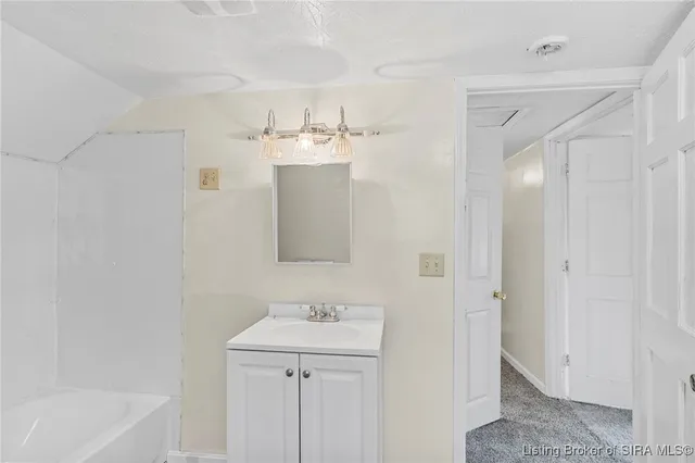 $164,900 | 138 Blunt Avenue, Austin, IN 47102