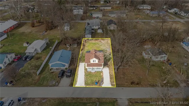 $164,900 | 138 Blunt Avenue, Austin, IN 47102