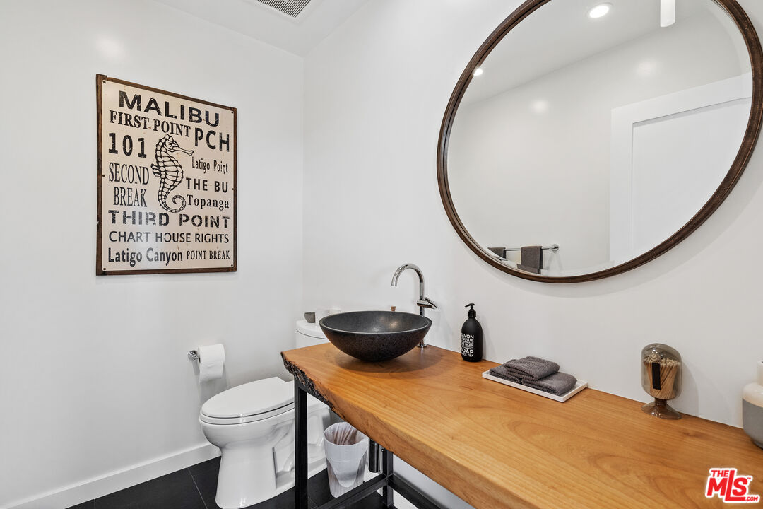 20413 Roca Chica Drive Malibu, CA 90265 - Photo 15 of 27