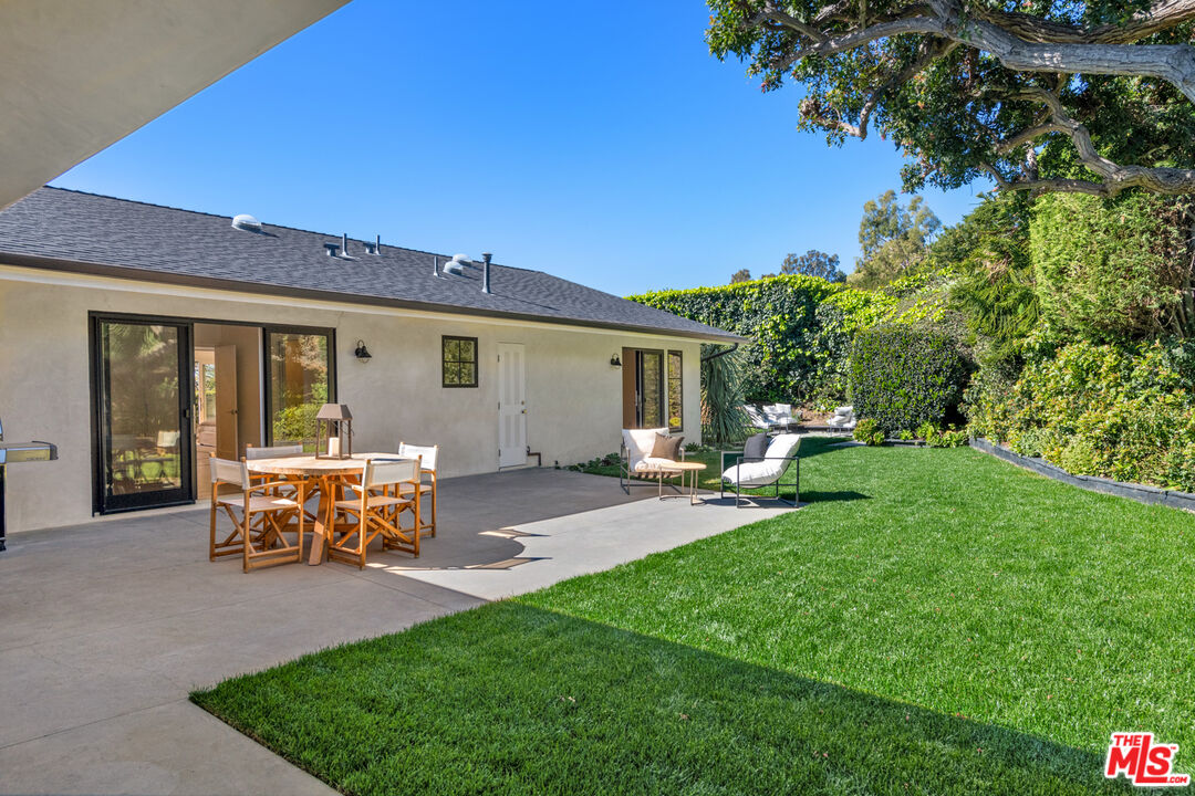 20413 Roca Chica Drive Malibu, CA 90265 - Photo 24 of 27