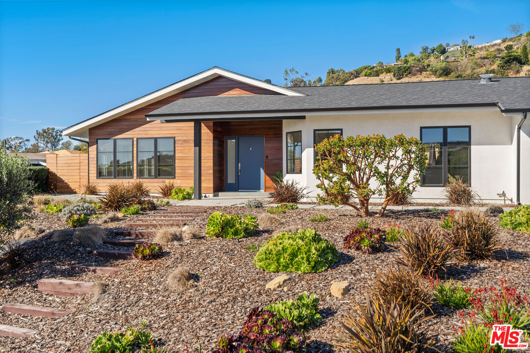 20413 Roca Chica Drive Malibu, CA 90265 - Photo 25 of 27