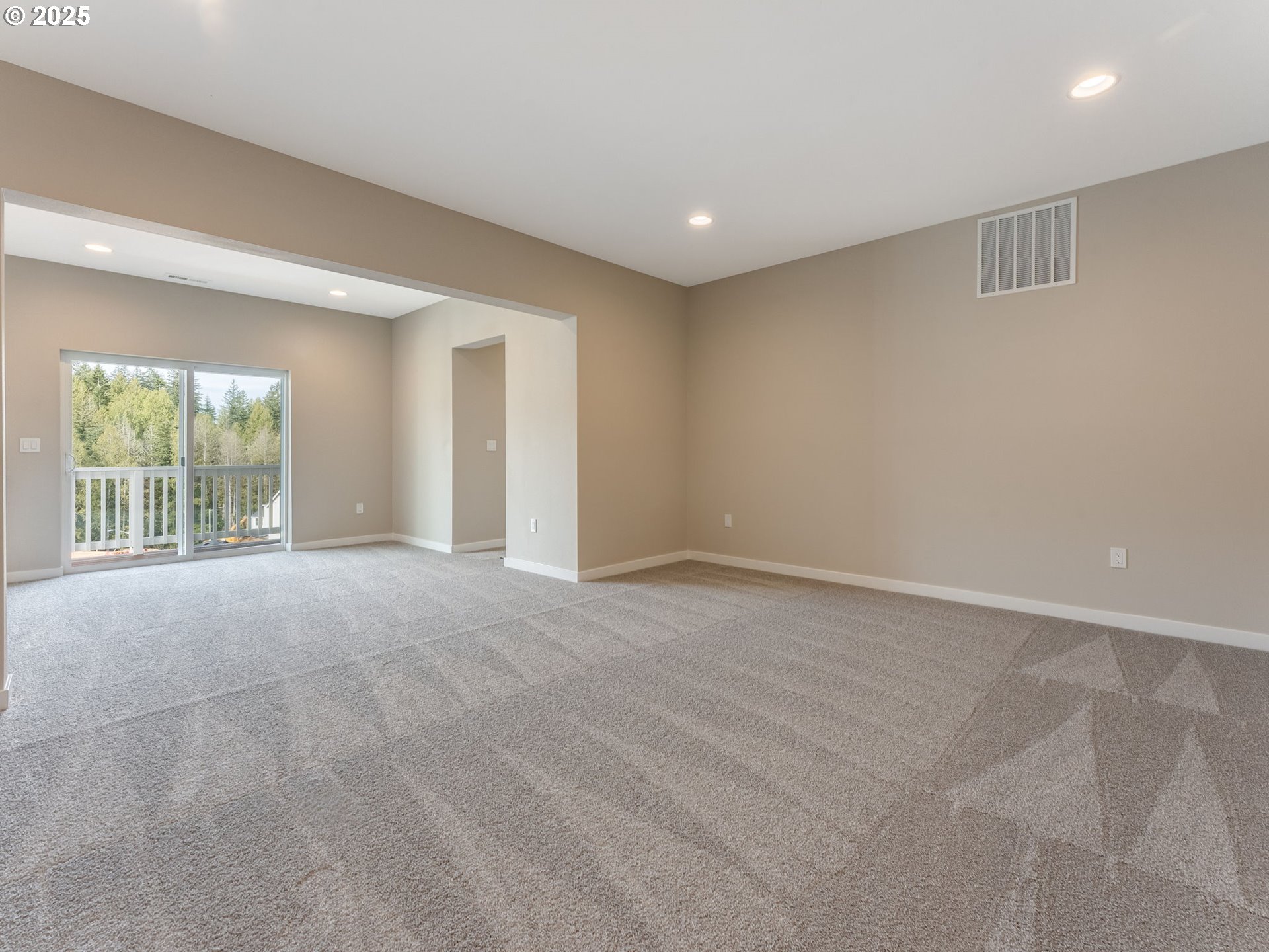 2041 Northeast Ridge Run Lane Estacada, OR 97023 - Photo 15 of 40 Recreation Room
