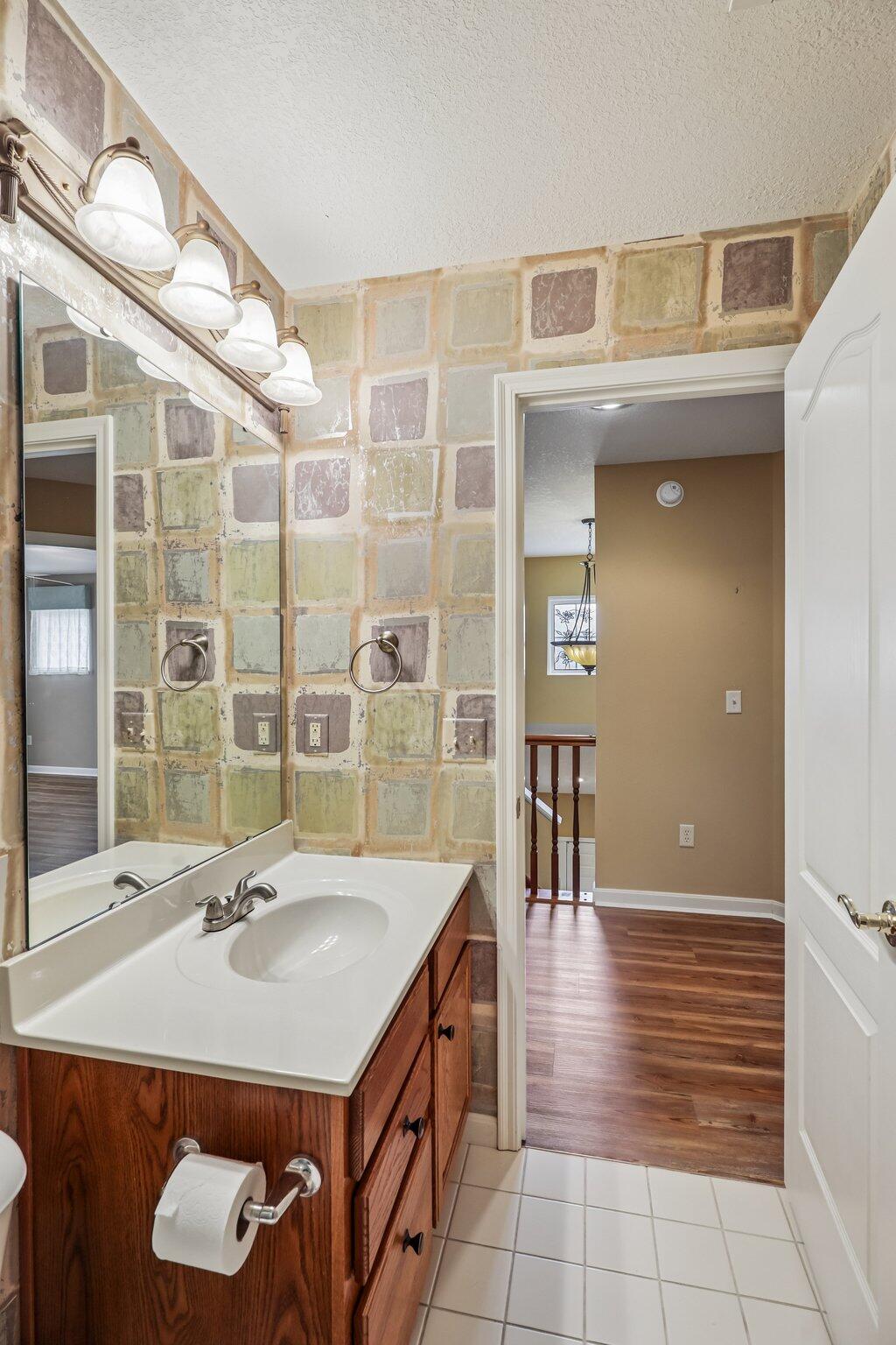 876 Flint Ridge Newport, KY 41076 - Photo 36 of 43 Bathroom