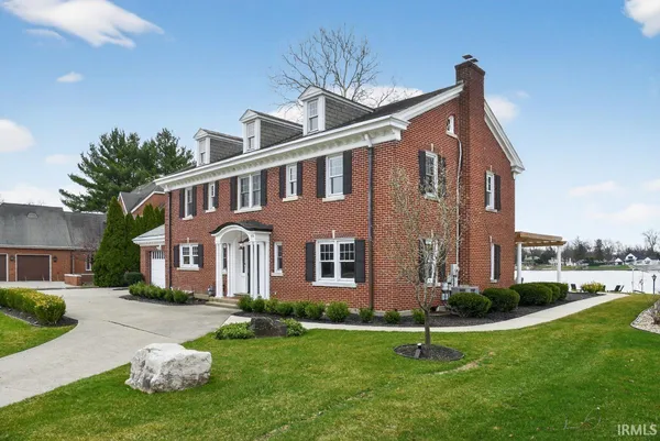 $1,150,000 | 1901 Greenleaf Boulevard, Elkhart, IN 46514