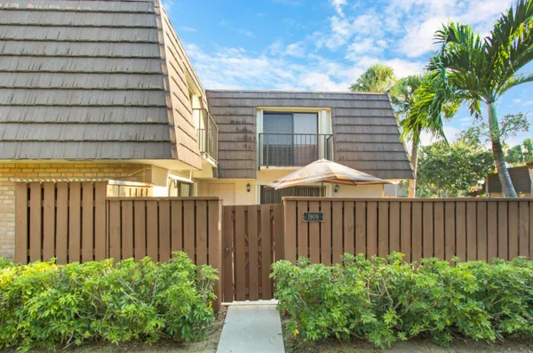 $3,000 | 1909 19th Court, Unit 33A, Jupiter, FL 33477