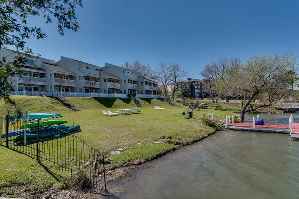 $2,800 | 1818 South Lakeshore Boulevard, Unit 37, Austin, TX 78741