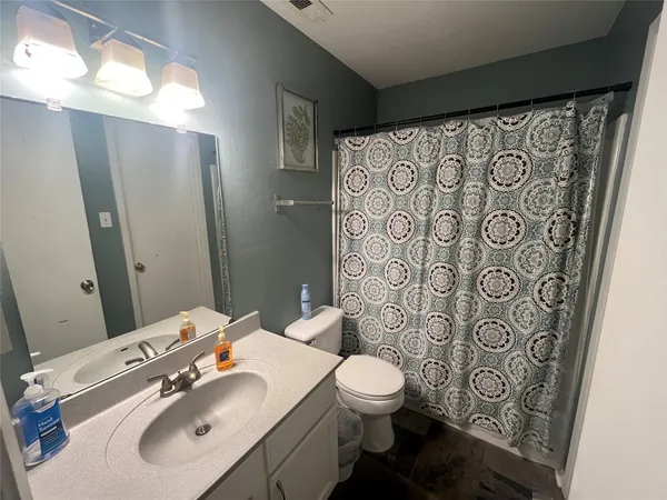 $2,800 | 1818 South Lakeshore Boulevard, Unit 37, Austin, TX 78741