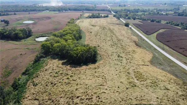 $270,000 | P Highway, Weston, MO 64098