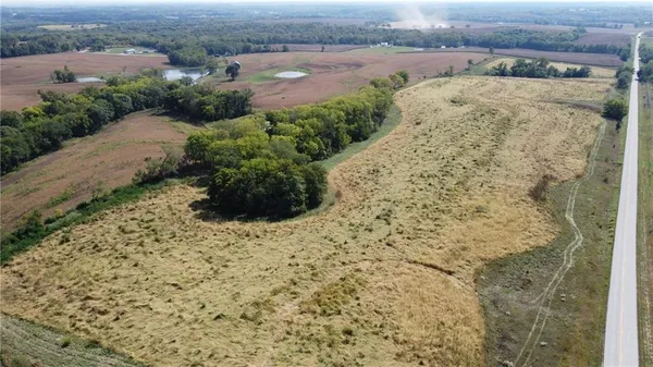 $270,000 | P Highway, Weston, MO 64098