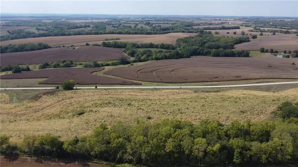 $270,000 | P Highway, Weston, MO 64098