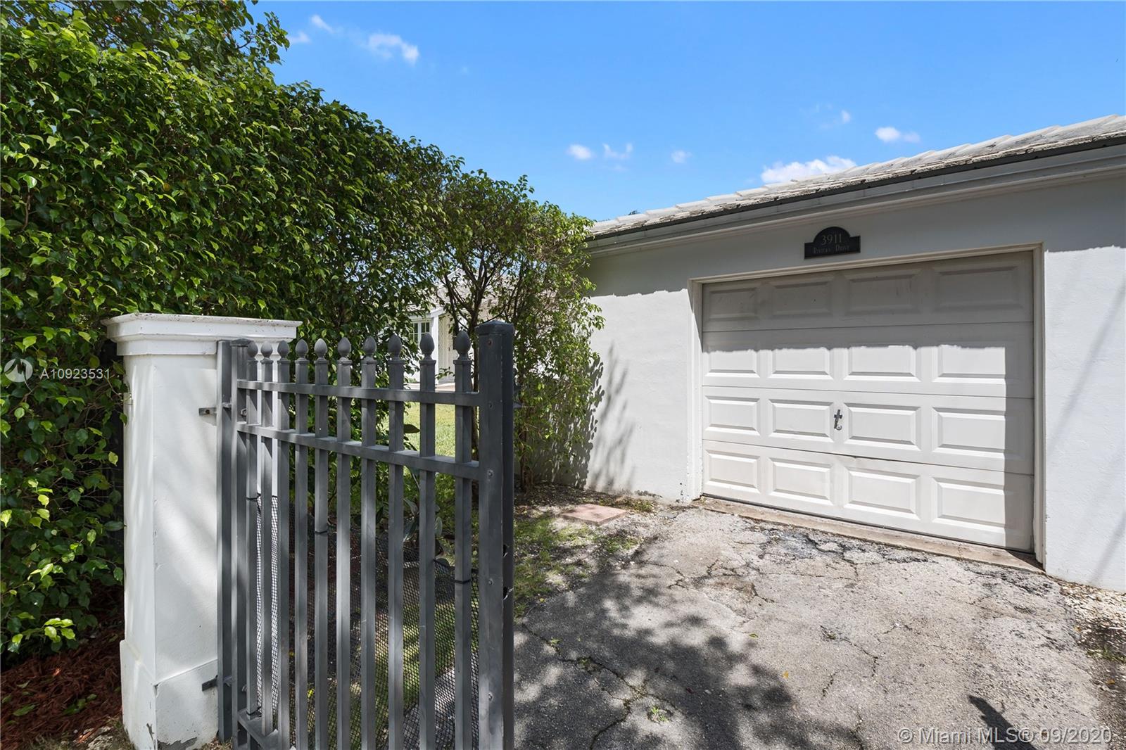 3911 Riviera Drive Coral Gables, FL 33134 - Photo 2 of 40
