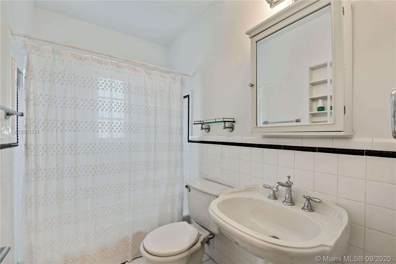 3911 Riviera Drive Coral Gables, FL 33134 - Photo 12 of 40