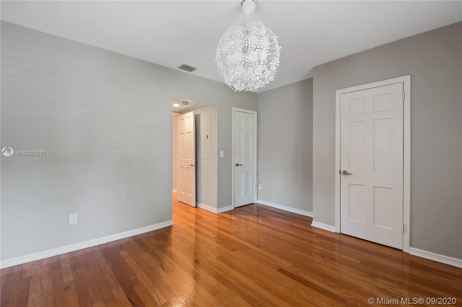 3911 Riviera Drive Coral Gables, FL 33134 - Photo 14 of 40