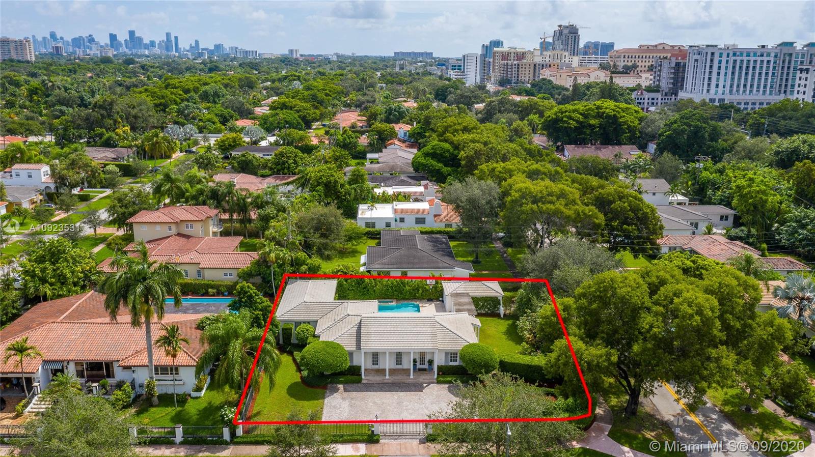 3911 Riviera Drive Coral Gables, FL 33134 - Photo 3 of 40