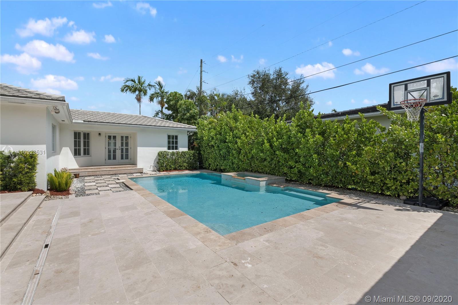 3911 Riviera Drive Coral Gables, FL 33134 - Photo 26 of 40