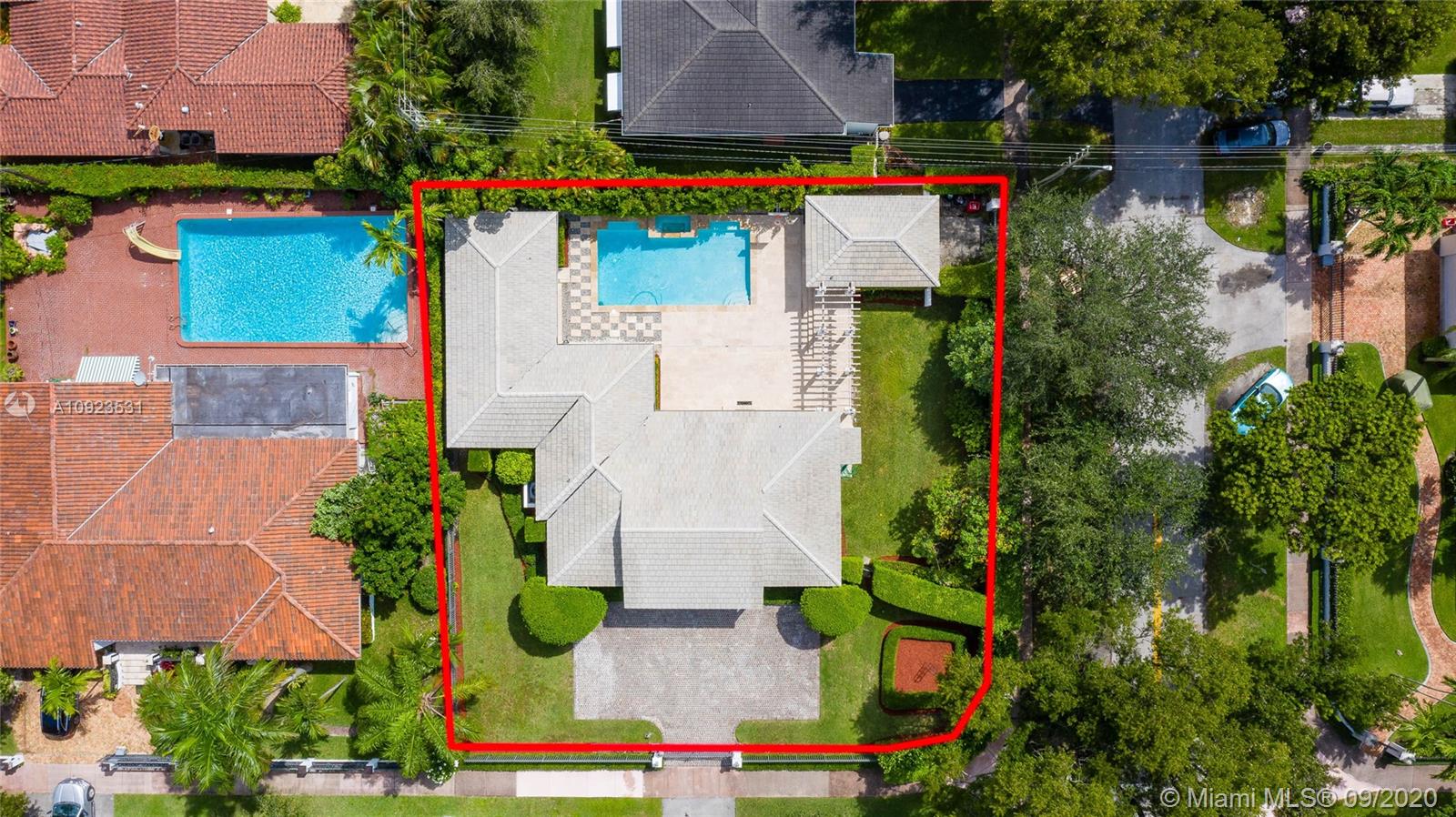 3911 Riviera Drive Coral Gables, FL 33134 - Photo 4 of 40