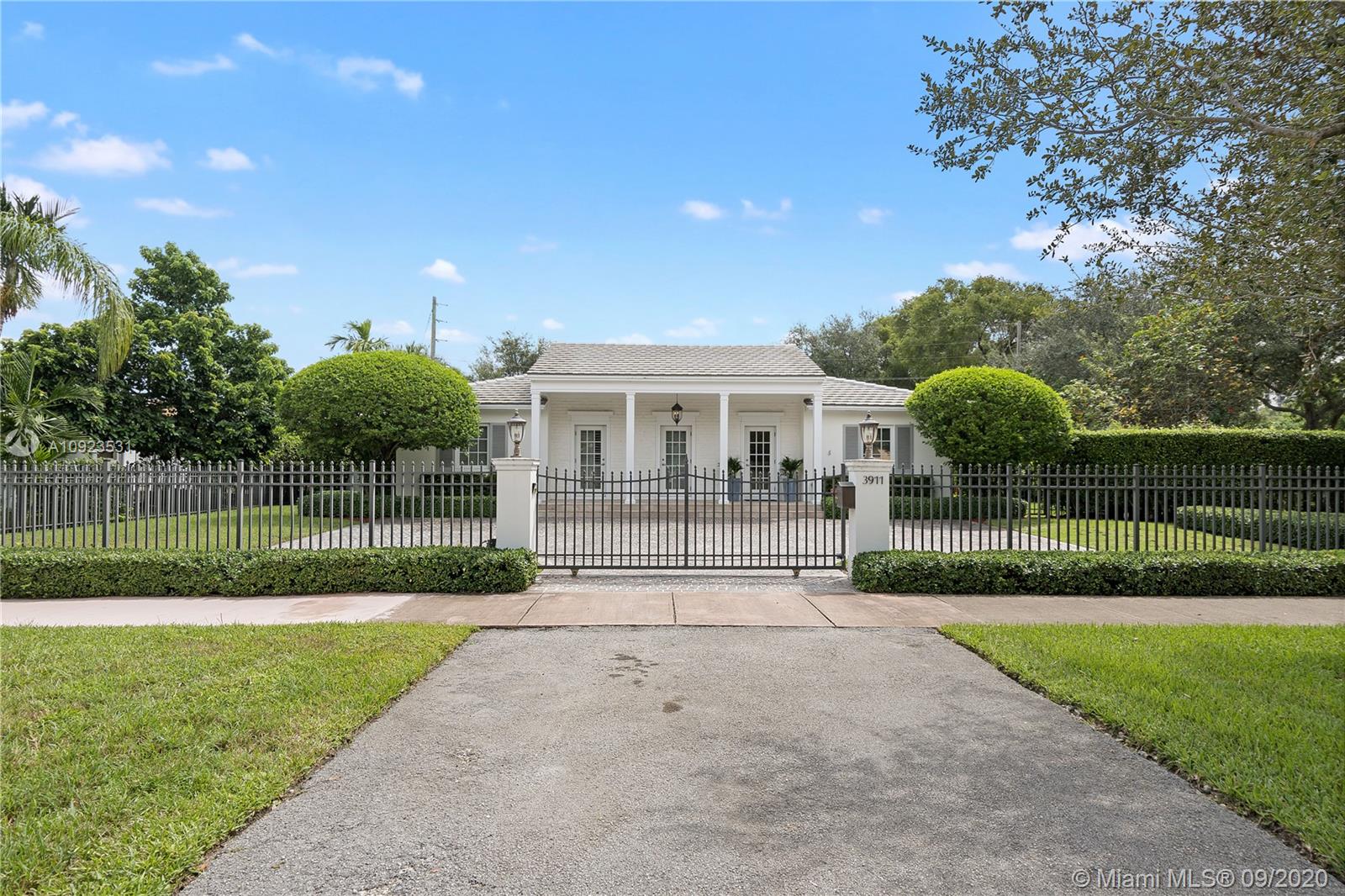 3911 Riviera Drive Coral Gables, FL 33134 - Photo 31 of 40