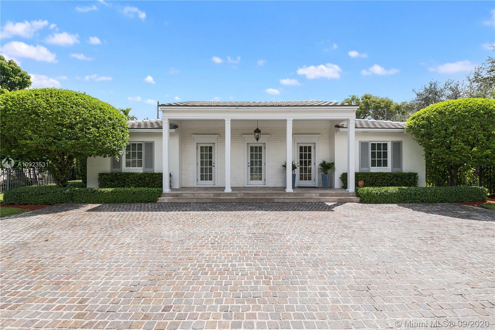 3911 Riviera Drive Coral Gables, FL 33134 - Photo 32 of 40