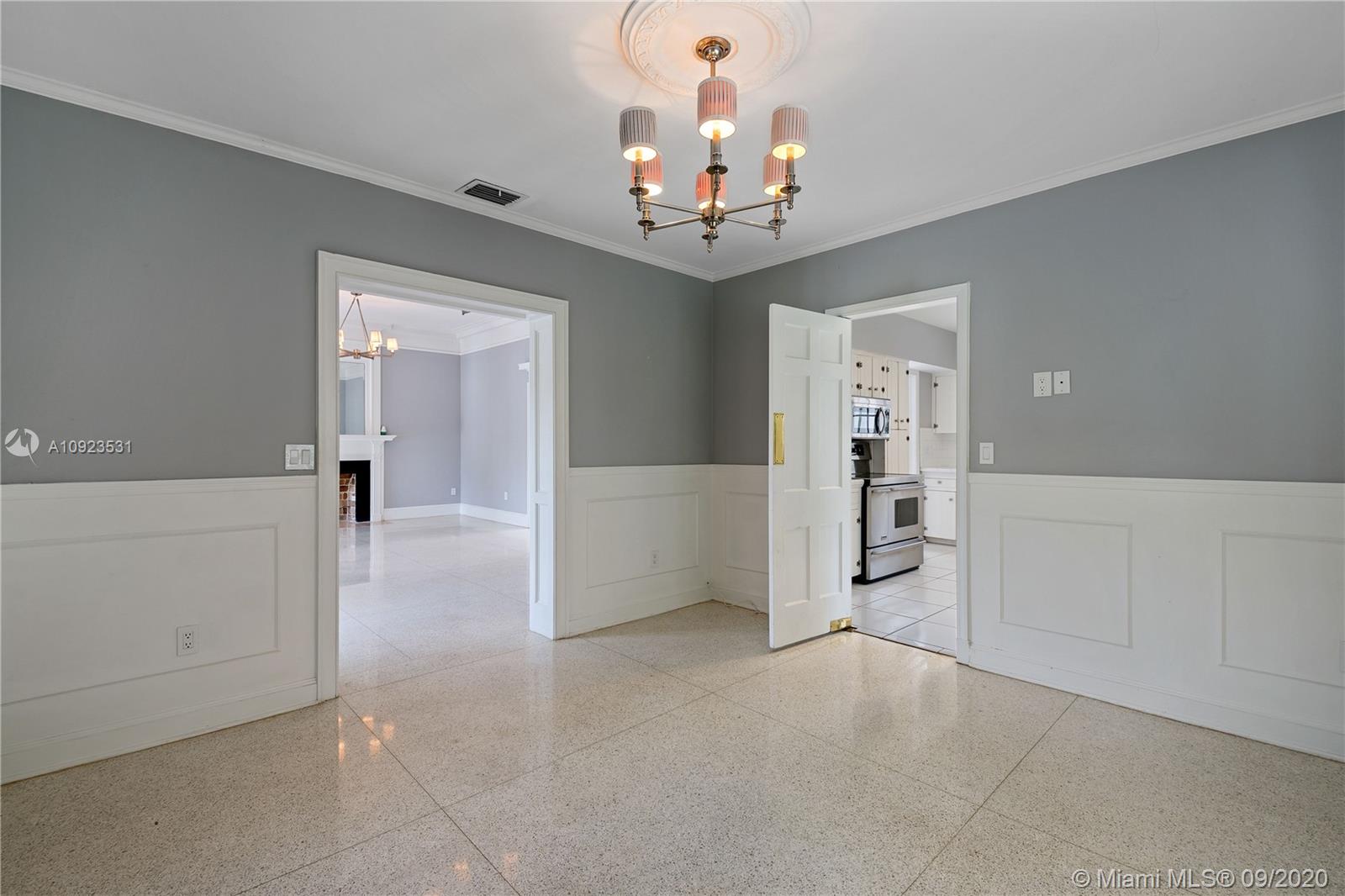 3911 Riviera Drive Coral Gables, FL 33134 - Photo 7 of 40