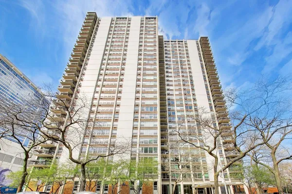 $230,000 | 1255 North Sandburg Terrace, Unit 1505, Chicago, IL 60610