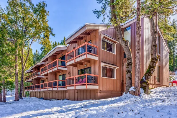 $550,000 | 7540 Henness Circle, Unit B206, Yosemite West, CA 95389