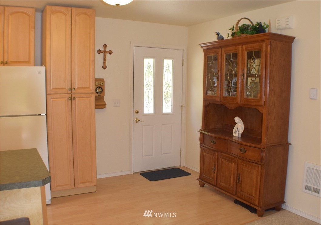 81 East Robbins Road Grapeview, WA 98546 - Photo 9 of 25 Gallery Image 9