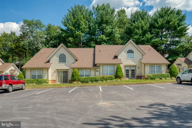 $274,900 | 2016 Rudy Serra Drive, Unit C, Sykesville, MD 21784