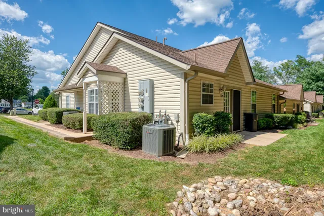 $274,900 | 2016 Rudy Serra Drive, Unit C, Sykesville, MD 21784