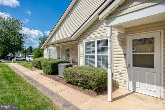 $274,900 | 2016 Rudy Serra Drive, Unit C, Sykesville, MD 21784