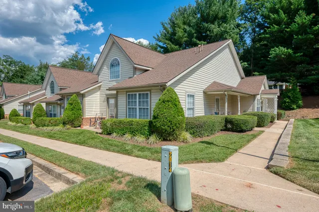 $274,900 | 2016 Rudy Serra Drive, Unit C, Sykesville, MD 21784