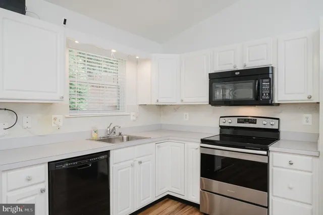 $274,900 | 2016 Rudy Serra Drive, Unit C, Sykesville, MD 21784