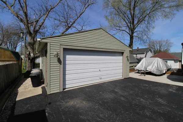 $259,900 | 610 North Center Street, Beaver Dam, WI 53916