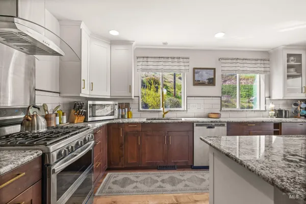 $749,000 | 1977 Golfview Drive, Clarkston, WA 99403