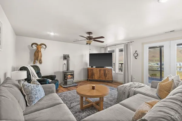 $749,000 | 1977 Golfview Drive, Clarkston, WA 99403