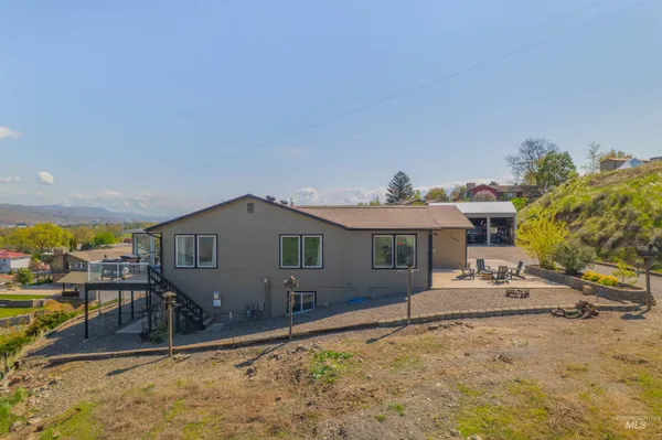 $749,000 | 1977 Golfview Drive, Clarkston, WA 99403