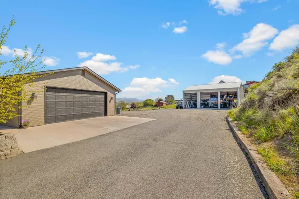 $749,000 | 1977 Golfview Drive, Clarkston, WA 99403