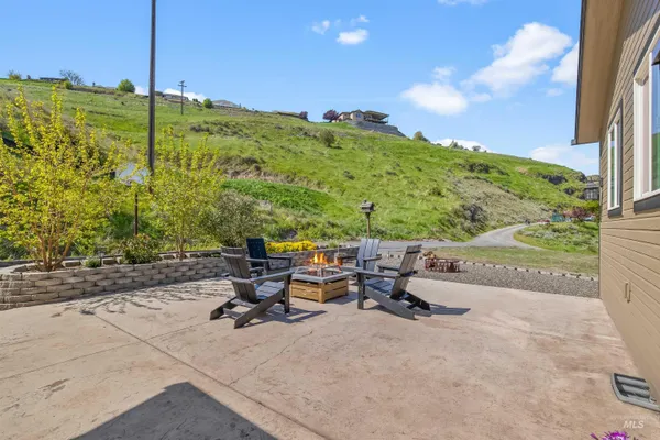 $749,000 | 1977 Golfview Drive, Clarkston, WA 99403