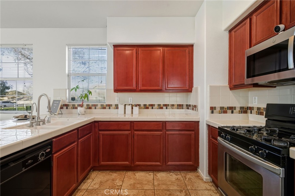 1626 Green Hills Road Perris, CA 92571 - Photo 11 of 27