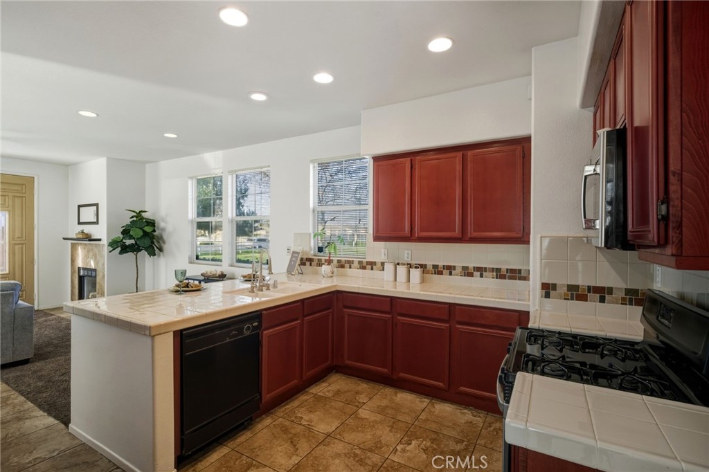 1626 Green Hills Road Perris, CA 92571 - Photo 7 of 27