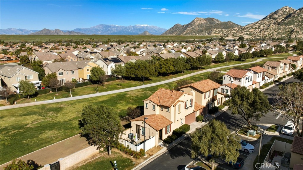 1626 Green Hills Road Perris, CA 92571 - Photo 10 of 27 Greenbelt Behind