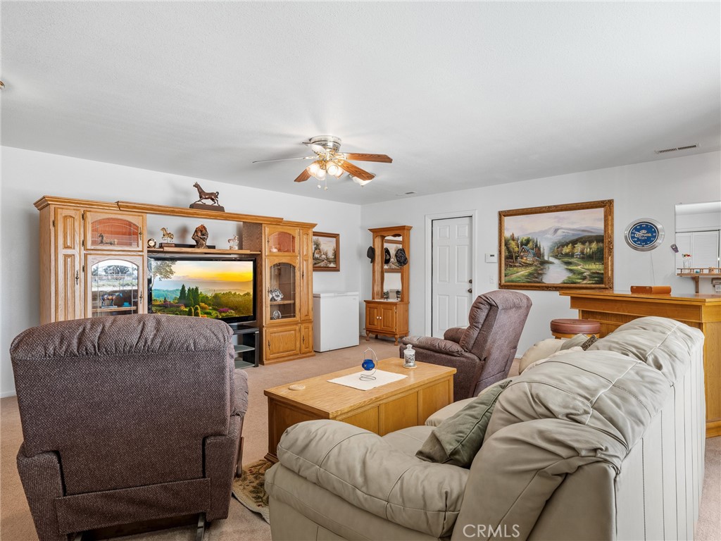 8840 Smoke Tree Road Phelan, CA 92371 - Photo 17 of 50